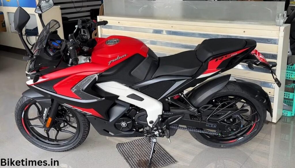 New Bajaj Pulsar RS 200