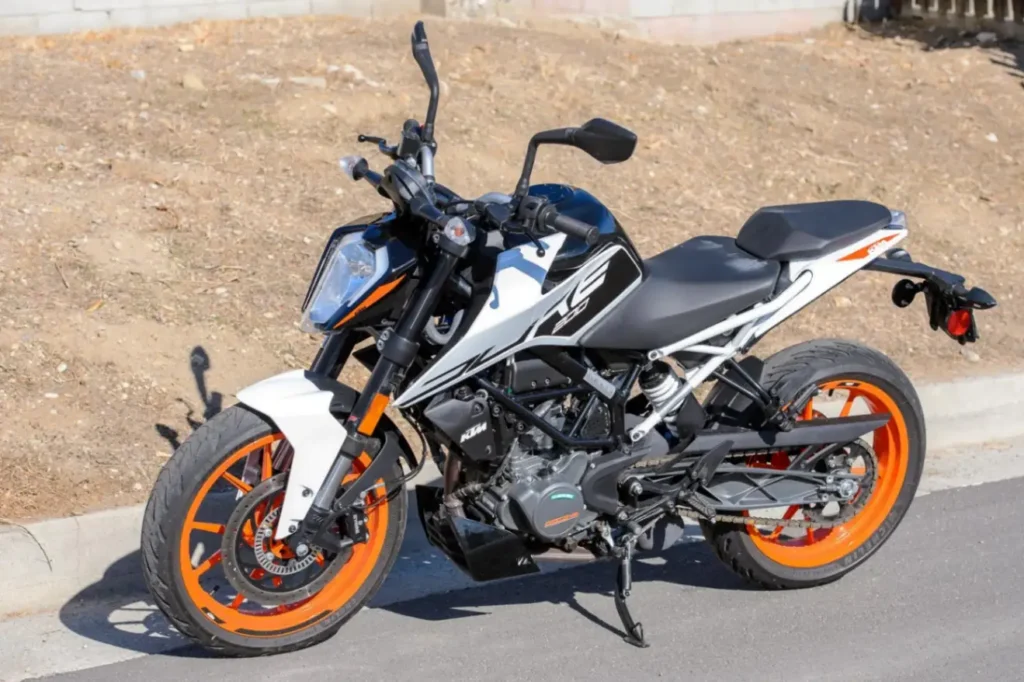 KTM duke 200