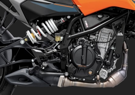 KTM Duke 125 bike engine