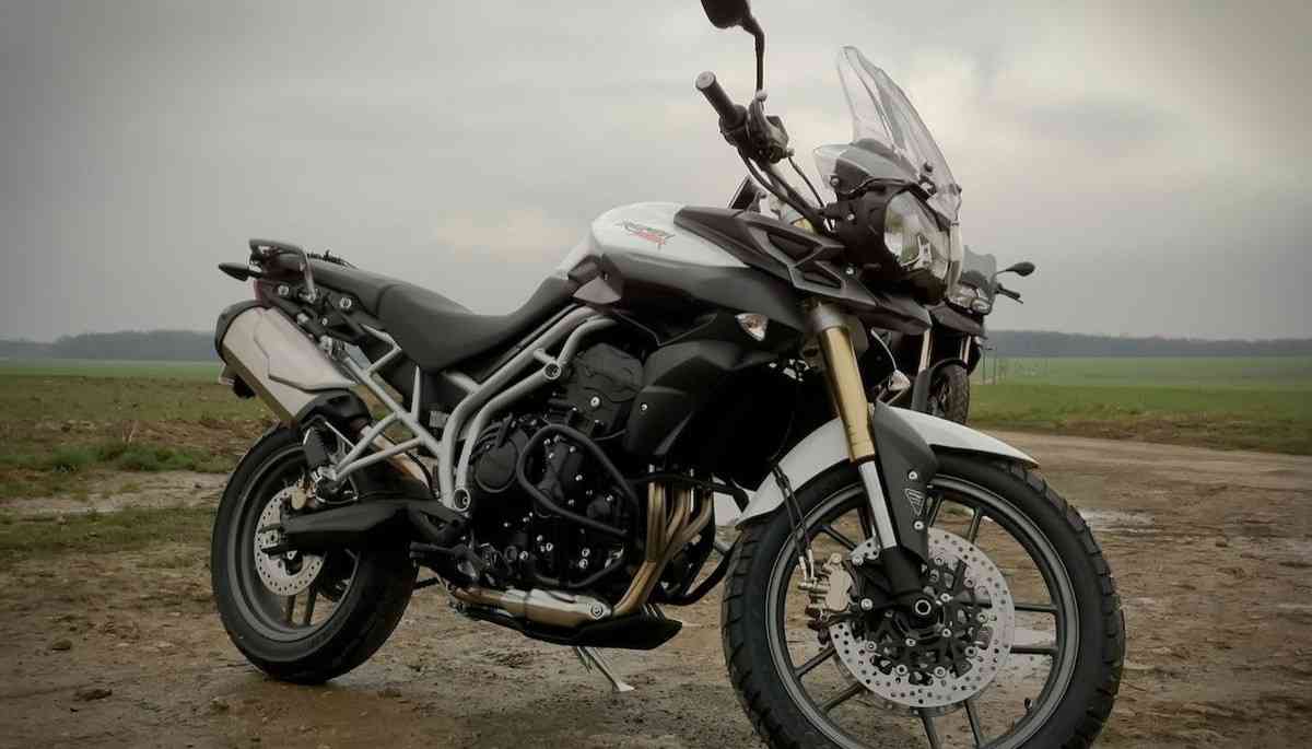 ट्रायंफ का नई 800cc बाइक