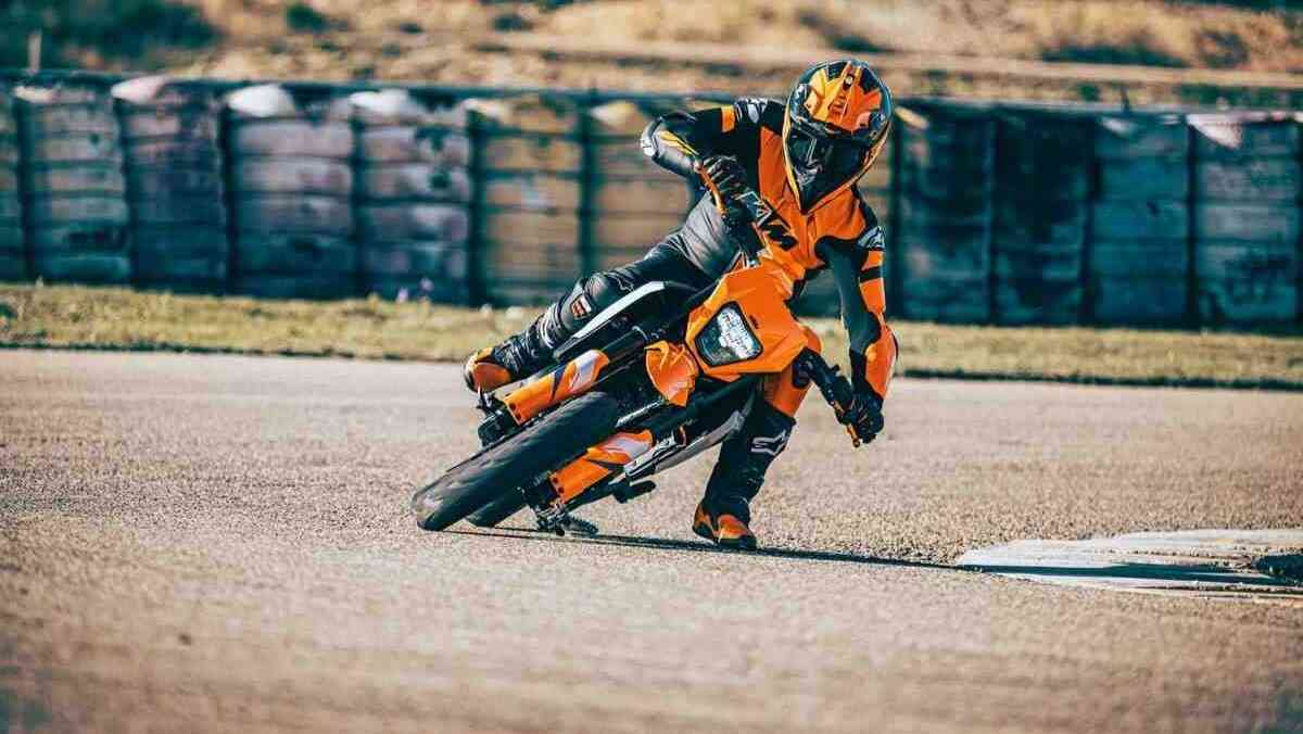 KTM 390 SMC R